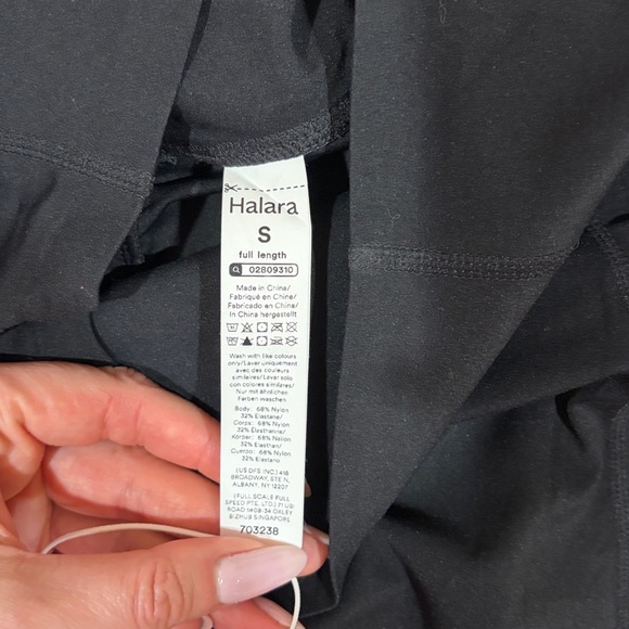 HALARA • Ultrasculpt Black High-Waisted Butt Scrunch Leggings Full Length size S - Picture 4 of 5